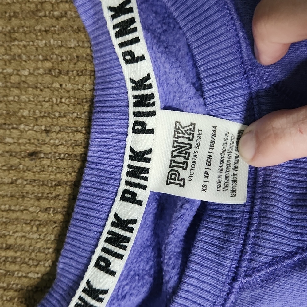 Crew neck - Picture 2 of 2